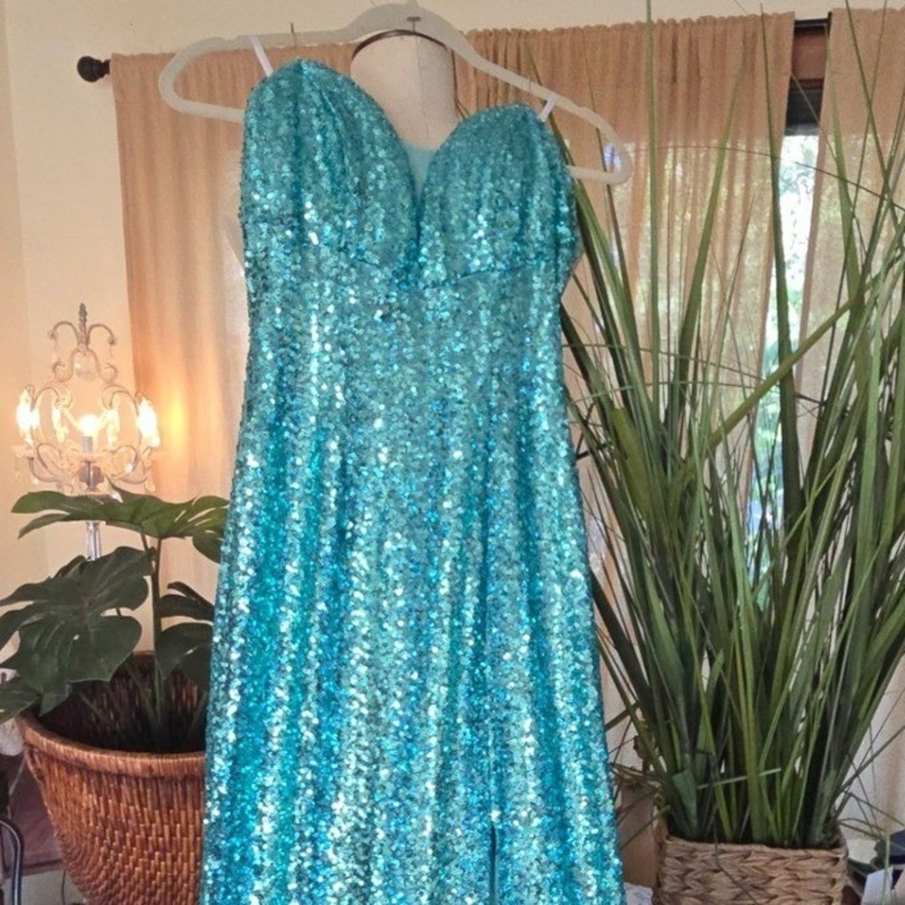EVA USA Turquoise Sequin Sweetheart Prom Gown High Slit Formal Dress L